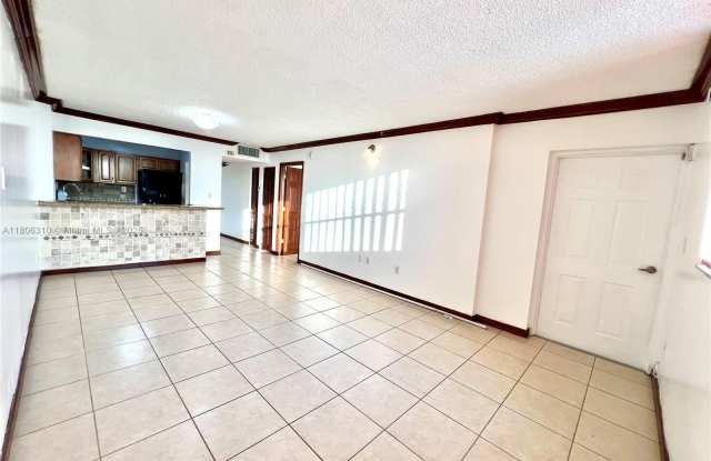 4675 W 18th Ct photos photos