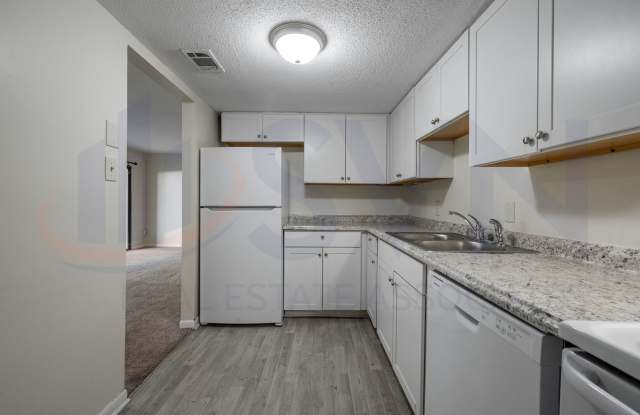 Chapel Hill 2-Bedroom Condo for Rent | 104-F Bolinwood Condominiums Gallery 3