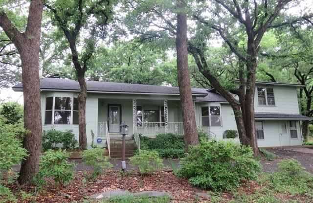 715 S Lillis Lane - 715 South Lillis Lane, Denison, TX 75020