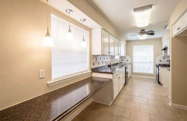 11918 Kirkholm Drive Gallery 3