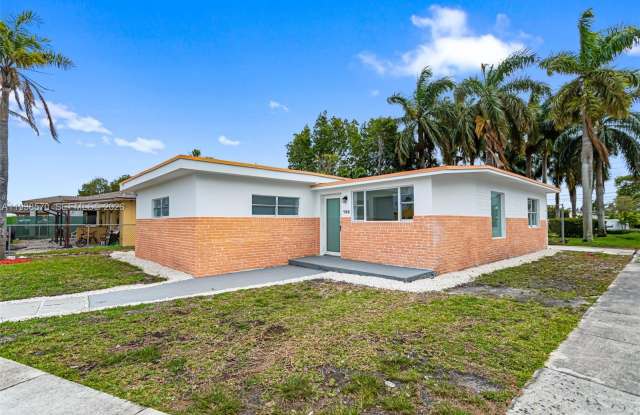 988 NW 10th St photos photos 988 NW 10th St photos photos