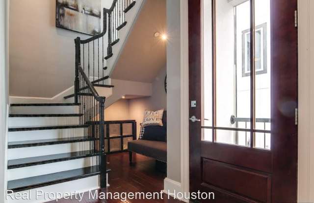 1205 W 16th Street #1 Gallery 2