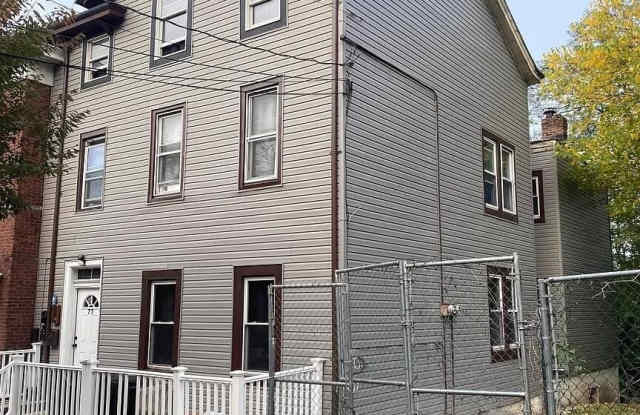 77 York Avenue Gallery 1