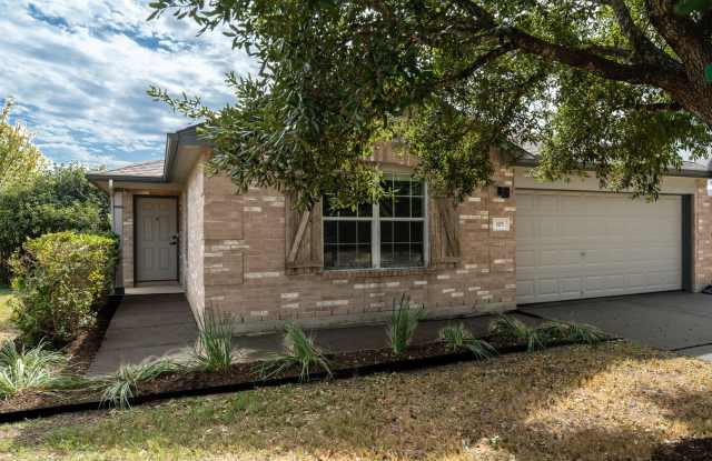 105 Sylvan St, Hutto, TX 78634 Gallery 4
