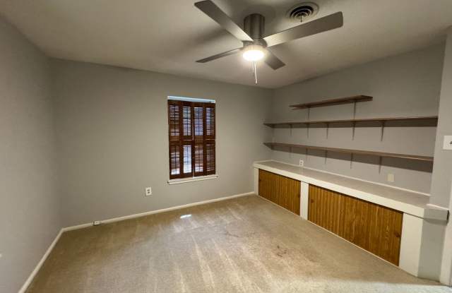 Spacious Central Waco Home Gallery 4