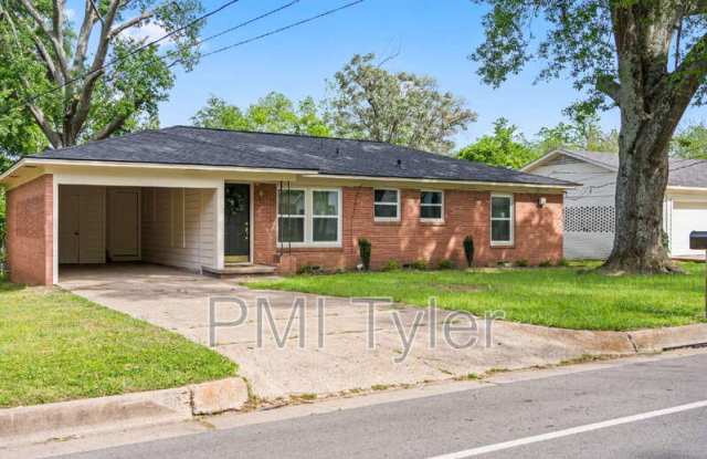 722 South Palmer Avenue Gallery 2