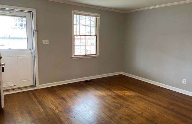 423 52ND Gallery 2