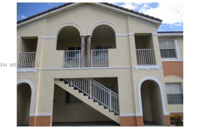 1568 SE 26th St - 1568 Southeast 26th Street, Homestead, FL 33035 1568 SE 26th St - 1568 Southeast 26th Street, Homestead, FL 33035