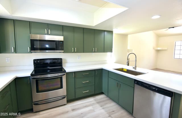 2020 W UNION HILLS Drive photos photos