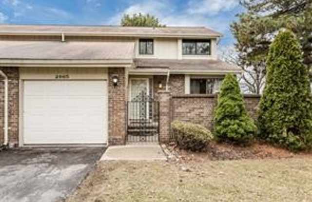 2947 Meadowbrook - 2947 Meadowbrook Drive, Rochester Hills, MI 48309