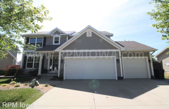 570 SE Carefree Lane - 570 Carefree Lane, Waukee, IA 50263