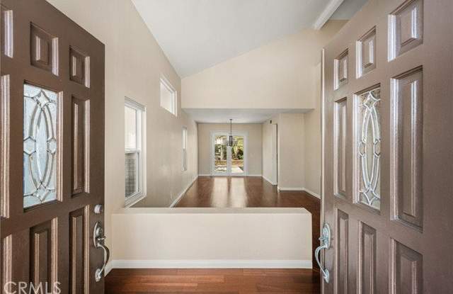 4867 Tremezzo Drive Gallery 2