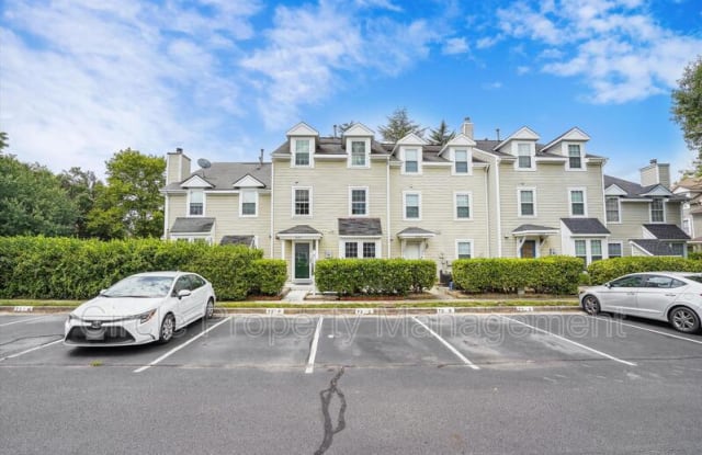 6084 Netherton St - 6084 Netherton Street, Centreville, VA 20120