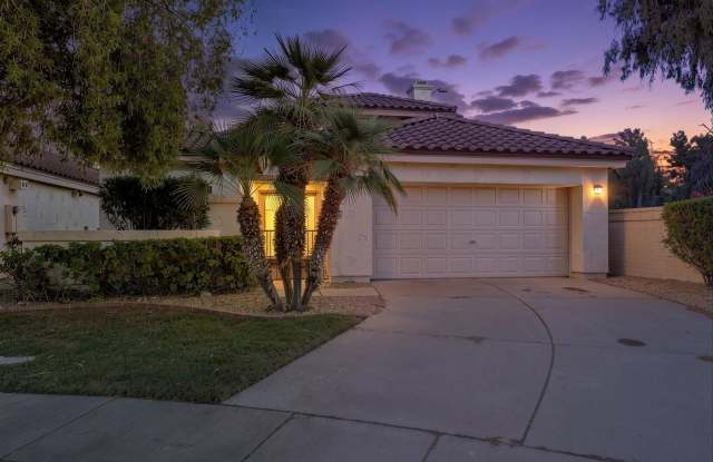 3 bedrooms, 3 bathrooms, formal living, formal dining, spacious family area with fireplace. READY  NOW!!! POOL, Very upgraded, light and charming home in Sweetwater Ranch!!! Gallery 1