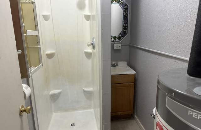 758 W G Road Cabin Gallery 3