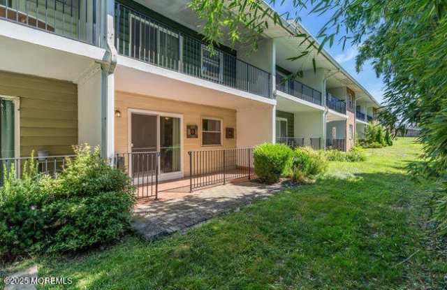 735 Greens Avenue photos photos