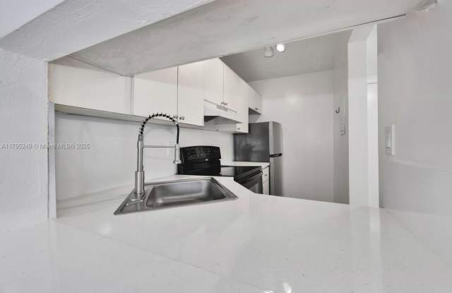 7403 SW 82nd St photos photos
