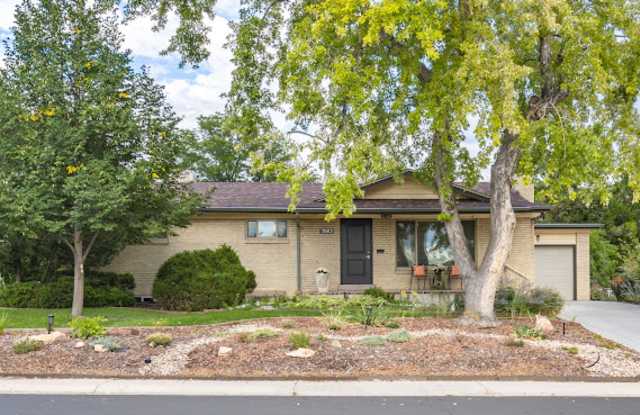 2582 South Dennison Court Gallery 2