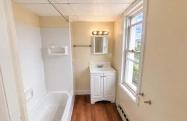 427 North 5th Street - 2 photos photos