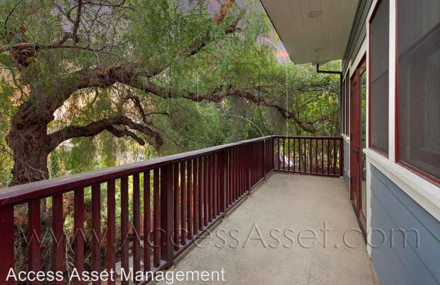 1646 North Benton Way Unit 2 Gallery 4