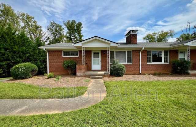 114 Arco Rd - 114 Arco Road, Asheville, NC 28805