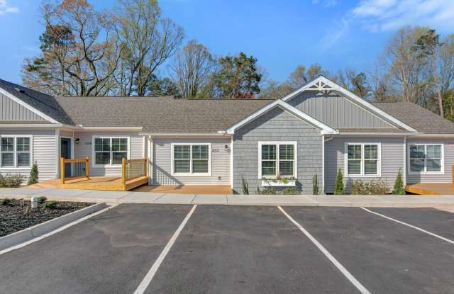 Handicap Accessible Modern 2-Bed, 2-Bath Single-Level Townhome in Conover – Pet-Friendly Community! photos photos