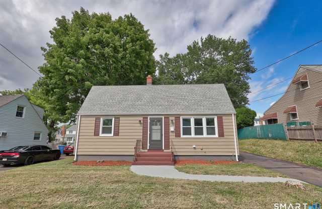 124 Mansfield Avenue Gallery 1