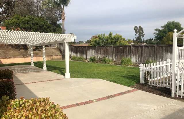 24492 Chrisanta Drive Gallery 3