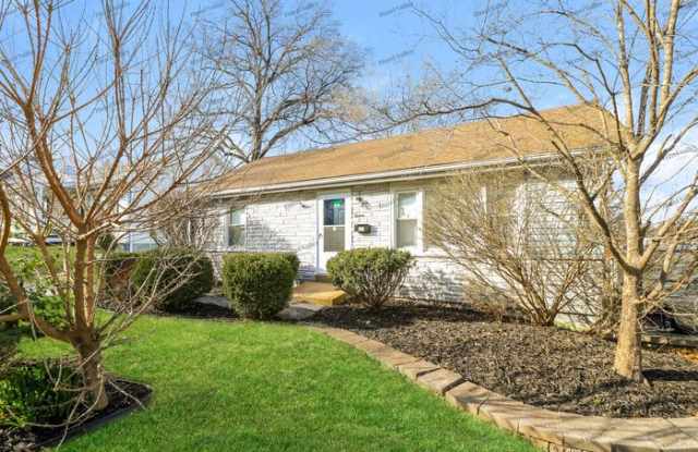 11 Jean Drive - 11 Jean Drive, Florissant, MO 63031