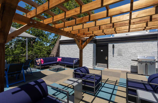 1360 N Williams Gallery 2