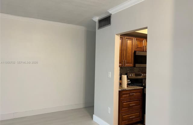 270 NE 191st St photos photos 270 NE 191st St photos photos