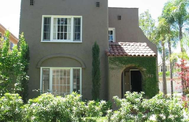 745 N Hayworth Ave # 745 photos photos