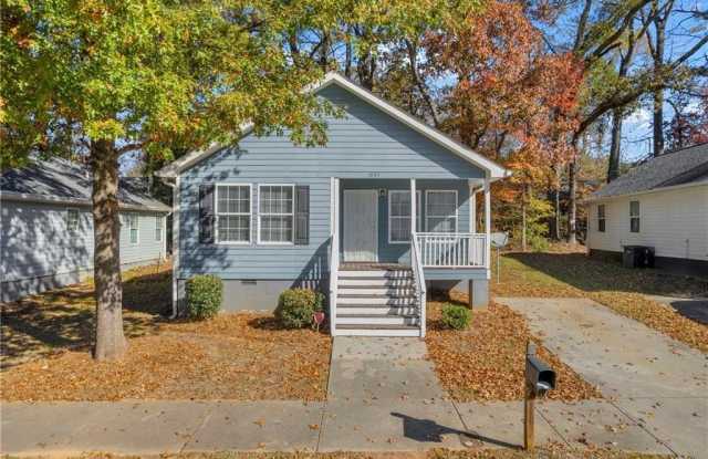 1040 THOMASVILLE ESTATES Way - 1040 Thomasville Estates Way Southeast, Atlanta, GA 30315