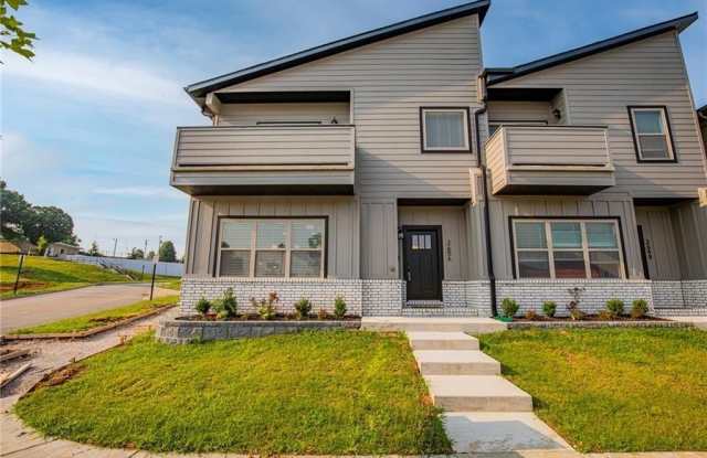 2656 Ward  DR - 2656 North Ward Drive, Fayetteville, AR 72704