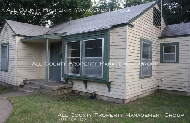 1513 Woodlawn Street - 1513 Woodlawn Street, River Oaks, TX 76114