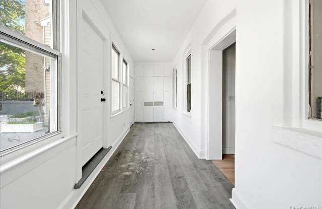 35 Lawrence Street Gallery 3