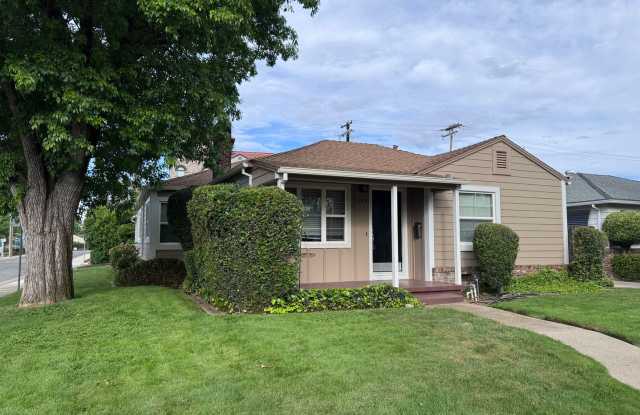 EAST SAC Duplex! 562 Lagomarsino Way photos photos