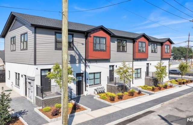 615 Schuyler Avenue A photos photos