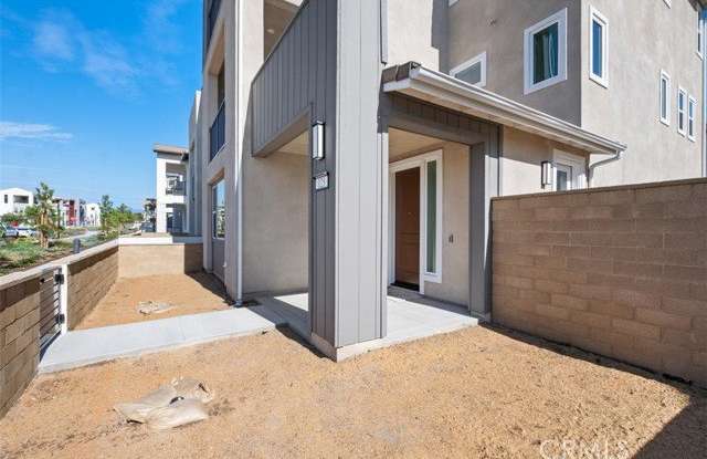 125 Seep Gallery 3