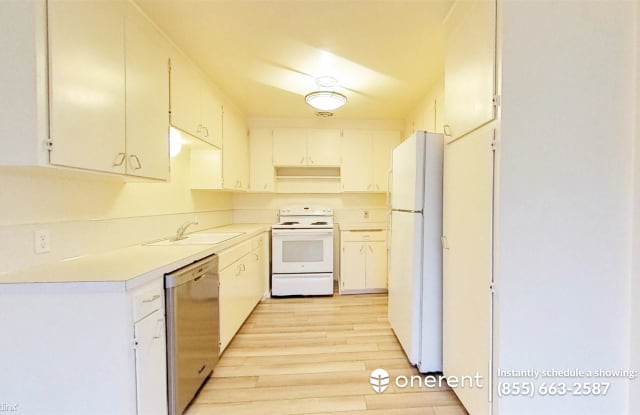 7525 15th Ave NW Unit 5 - 7525 15th Avenue Northwest, Seattle, WA 98117