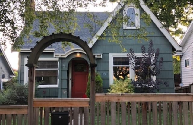 4761 35th Ave NE - 4761 35th Avenue Northeast, Seattle, WA 98105