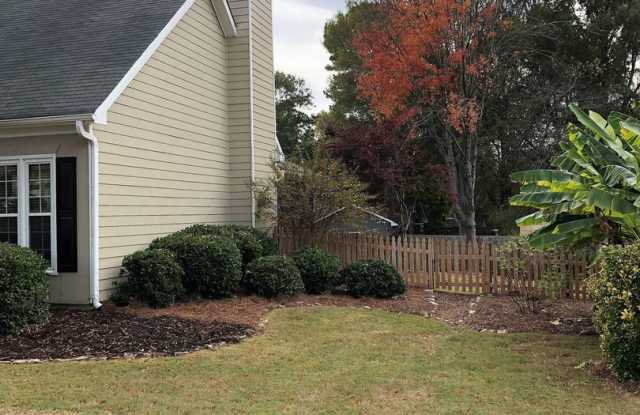 230 Fieldstone Court Gallery 3
