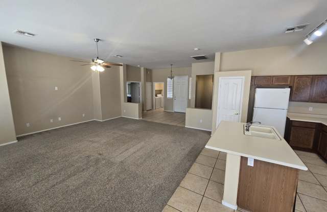 1580 North Racine Court Gallery 3