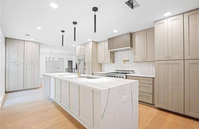 200 Nestor Court photos photos