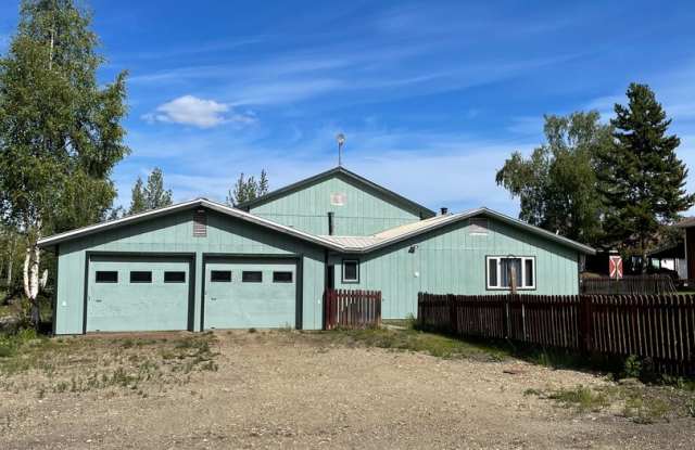 Huge 5 Bed / 3 Bath w/ 2 Car Garage photos photos