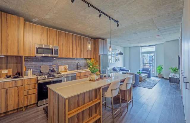 1624 W Maypole Ave photos photos