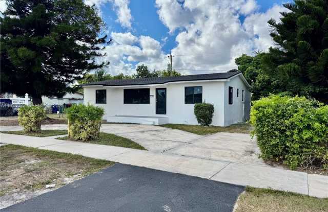 15300 NW 32nd Ave photos photos