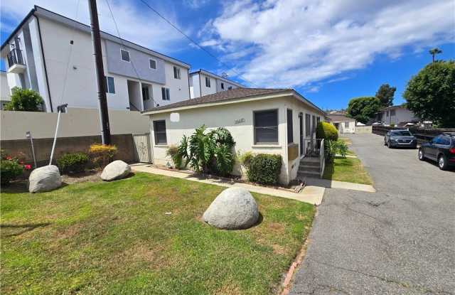 26027 Narbonne Avenue photos photos
