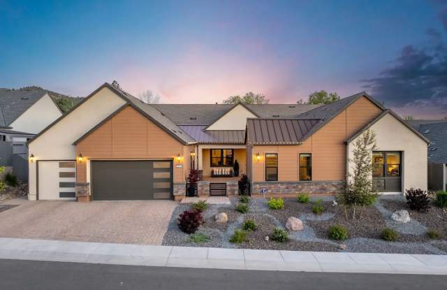 Pristine excutive home for rent in South Reno photos photos