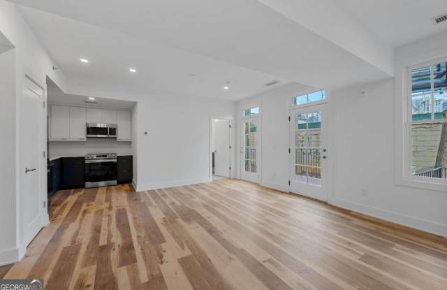 2909 Peachtree RD NE 106 photos photos